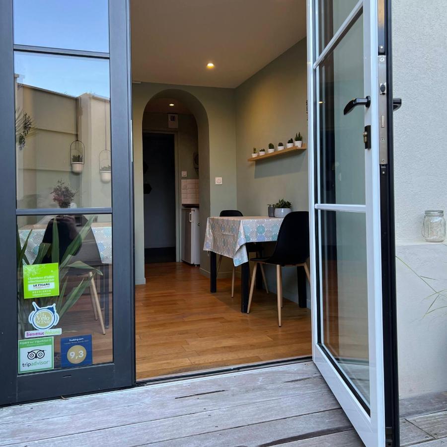 Au 10 Bed & Breakfast Luisant Exterior foto