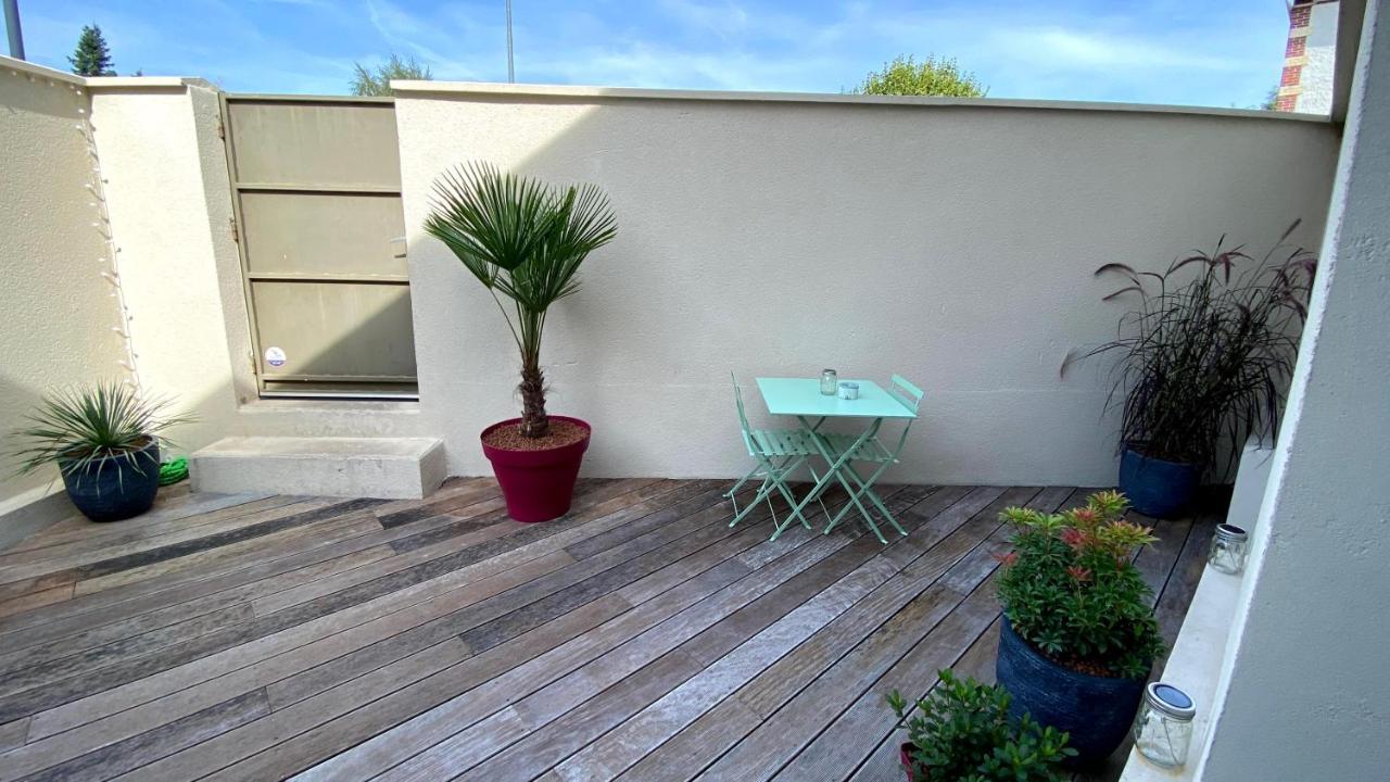 Au 10 Bed & Breakfast Luisant Exterior foto