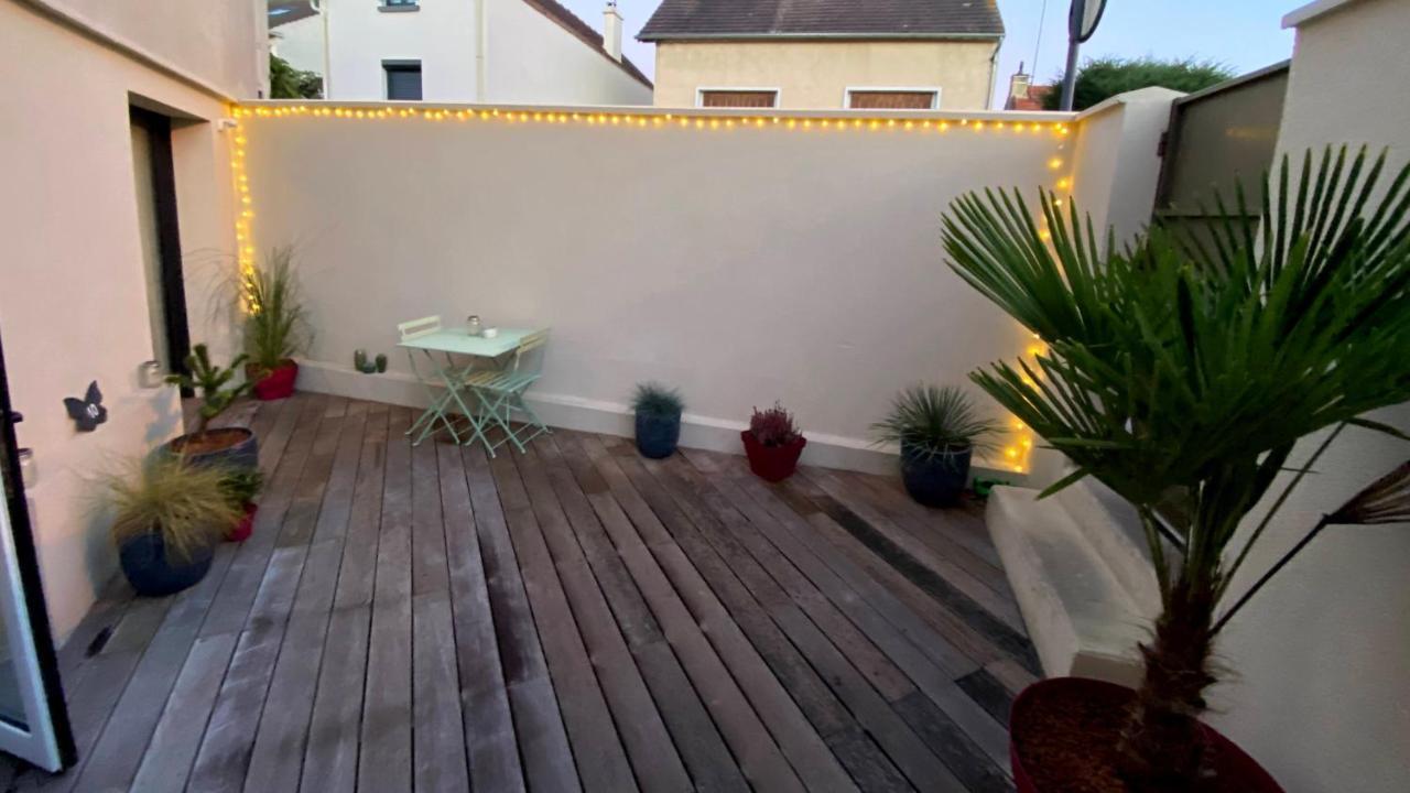 Au 10 Bed & Breakfast Luisant Exterior foto