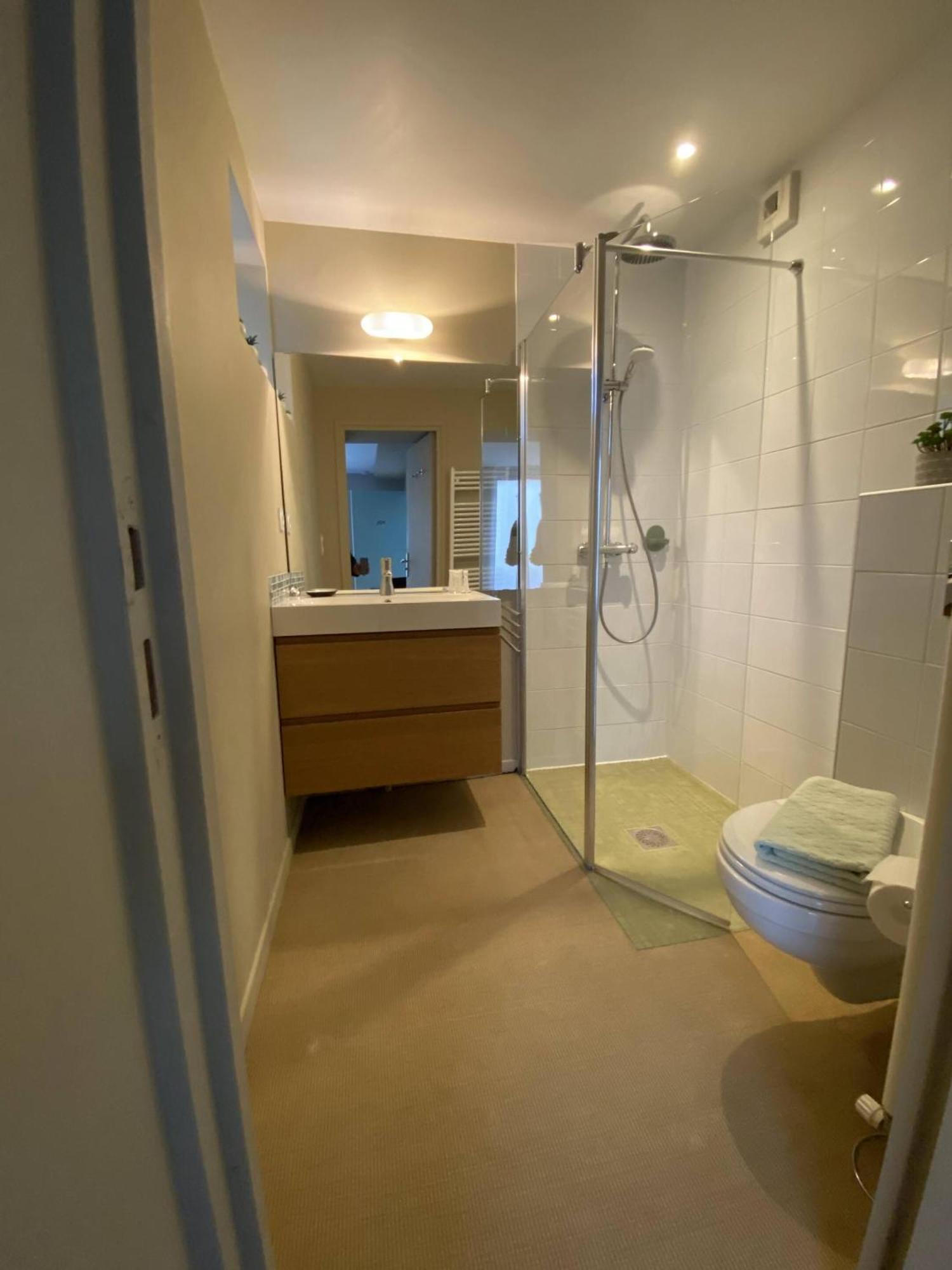 Au 10 Bed & Breakfast Luisant Quarto foto