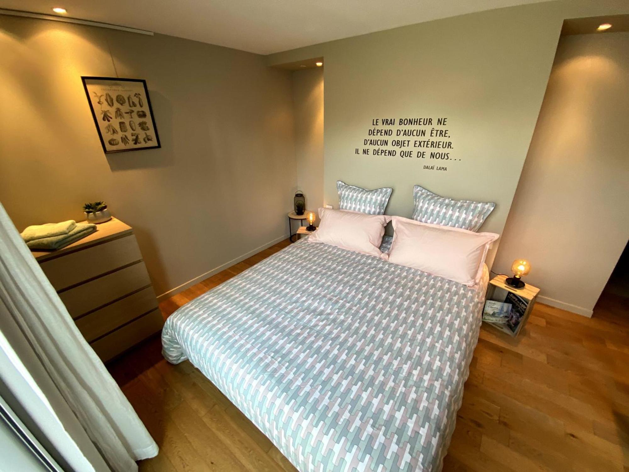 Au 10 Bed & Breakfast Luisant Quarto foto